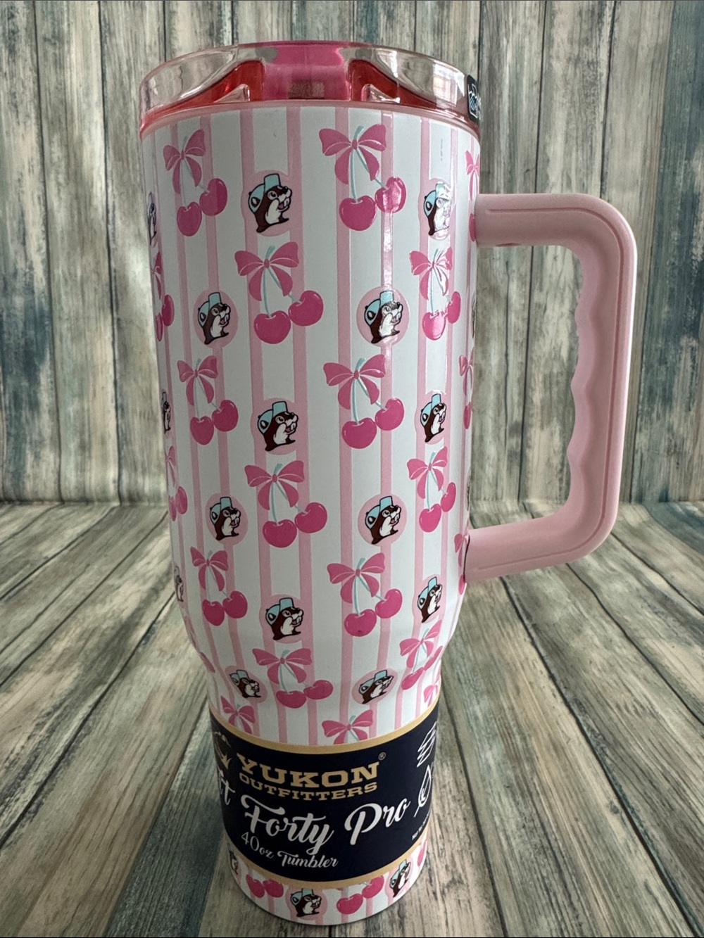 NWT Buc-ee’s Yukon Outfitters Pink Cherry Pattern Insulated Tumbler (40 oz)